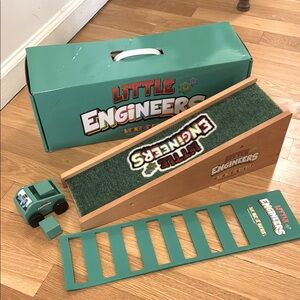 The Learning Experience, Little Engineers Car Toy Ramp Set